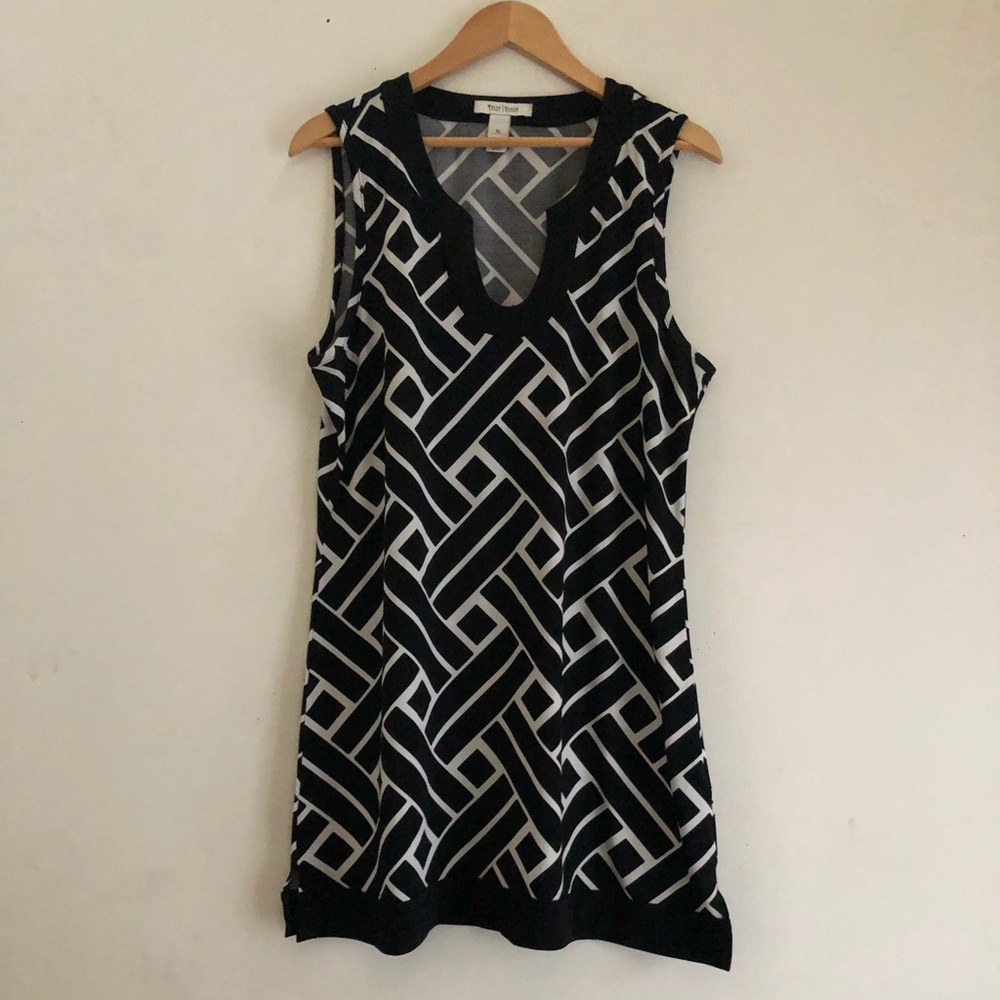 Dress - Picture 2 of 4